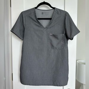 FIGS One Pocket Scrub Top- Catarina S- Graphite